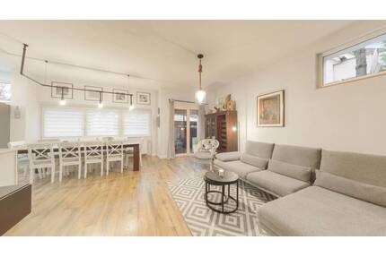 Gepflegtes 3-Familienhaus mit modernisierten Einheiten und flexiblen Nutzungsmöglichkeiten - Freiberg Beihingen