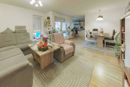 Charmante 3-Zimmer-Etagenwohnung in zentrumsnaher Lage - ideal für Anleger und Selbstnutzer! - Bietigheim-Bissingen