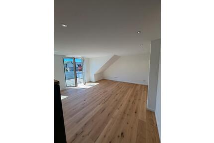 Moderne Dachgeschosswohnung mit Süd-Balkon - Detmold Hiddesen