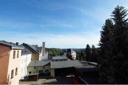 Schöne und renovierte 2 Raum WE mit Einbauküche und Fernblick in der Oberstadt von Annaberg-B. - Annaberg-Buchholz