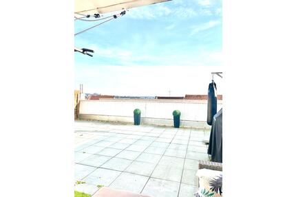 Exklusive 3- Zimmerwohnung mit großzügiger Dachterrasse - Sindelfingen