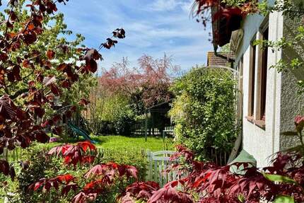 Mehrfamilienhaus in einem ehemaligen Schulgebäude mit Anbau - Wintersweiler