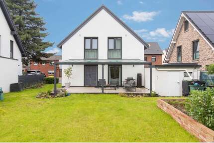 Haus zum Kaufen in Grevenbroich Barrenstein 639.000,00 € 153.5 m² - Grevenbroich / Barrenstein