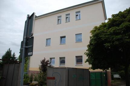 Schöne, renovierte 2-R im DG in top Wohnlage - Burg