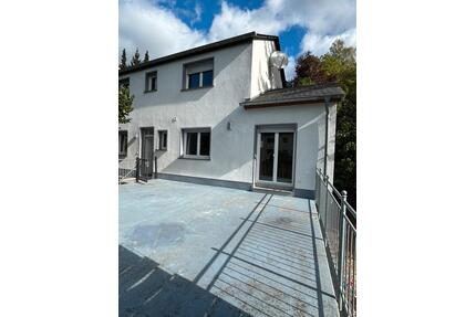 Freistehendes Einfamilienhaus mit Garten zu vermieten - Andernach