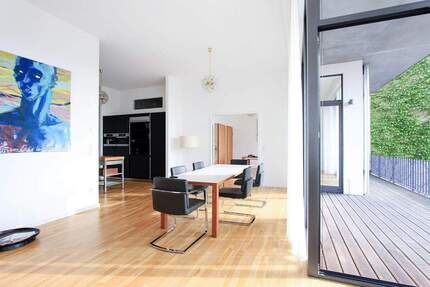 Design trifft Komfort: möblierter Wohntraum in ikonischer Architektur - Berlin Kreuzberg