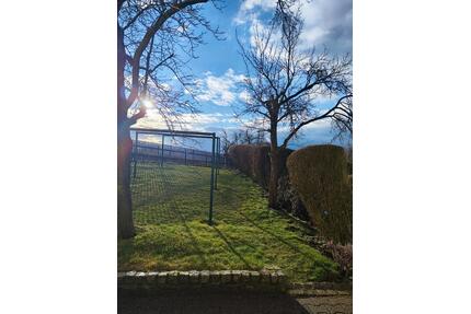 SOMMERANGEBOT 2,5-Zimmer-Dachgeschosswohnung mit Ankleidezimmer, EBK & Blick ins Grüne - Döbeln
