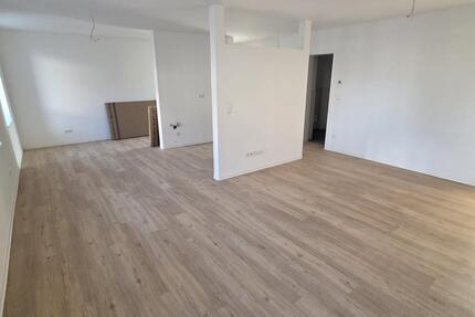 Neue 2 Zimmerwohnung mit Balkon und EBK - Bamberg Bamberg-Ost