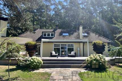 Haus zum Kaufen in Lauf an der Pegnitz 1.997.000,00 € 525 m²