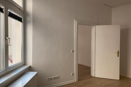 Großer Raum (Büro-Praxis-Coaching-Seminarraum) zur Untermiete - Wiesbaden