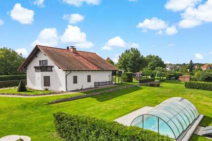 Haus zum Kaufen in Halle 650.000,00 € 333 m²