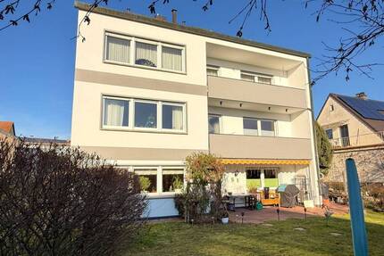 ** Gepflegtes Mehrfamilienhaus in absolut ruhiger Wohnlage ** - Zirndorf