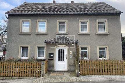 Zweifamilienhaus in Obergurig - 95.000,00&nbsp;EUR Kaufpreis, ca.&nbsp; 200,00&nbsp;m&sup2;&nbsp;Wohnfl&auml;che in Obergurig (PLZ: 02692)