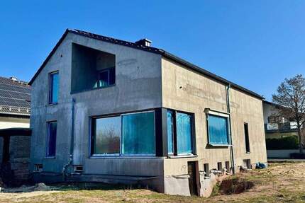 Provisionsfreies KFW55 Ausbauhaus: Architekten 2FH trifft auf 750m² Natur mit Gestaltungsmöglichkeit - Rödermark Urberach