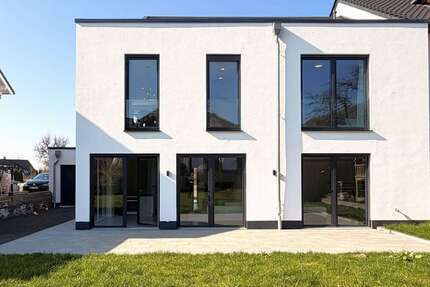 Haus zum Kaufen in Neuwied 939.000,00 € 285 m²