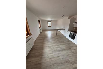 Moderne 3-Zimmer-Wohnung mit Ankleide, großem Bad und offenem Wohn-Essbereich im Ortsteil Kempfeld - Niederwörresbach