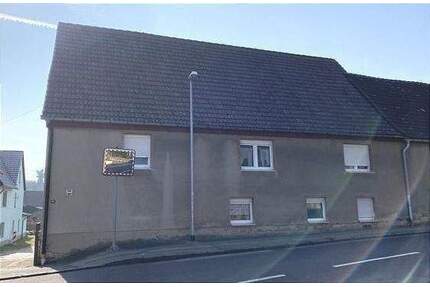Mehrfamilienhaus mit Nebengebäude und Garten in Langeneichstädt - Mücheln (Geiseltal)