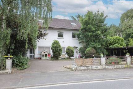 Wohnen & Pferdehof am Ortsrand von Büdingen - 2FH mit großem Entwicklungspotenzial