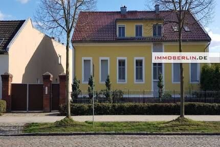 2.200.000,00&nbsp;EUR Kaufpreis, ca.&nbsp; 400,00&nbsp;m&sup2;&nbsp;Wohnfl&auml;che in Großbeeren (PLZ: 14979) Diedersdorf