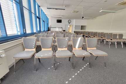 Büro in Regenstauf 880,00 € 100 m²