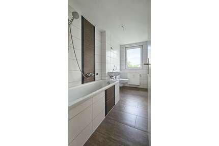 Wohnung zum Mieten in Zwickau 371,70 € 59 m²