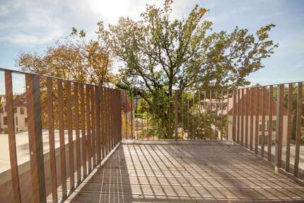 Wohnung zum Mieten in Dresden Strehlen 1.696,43 € 131.1 m² - Dresden / Strehlen