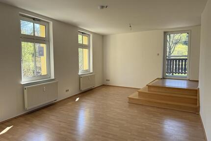 Großzügige 4-Raum-Wohnung mit 115 m², Balkon & Garage in ruhiger Lage an der Spree - Schirgiswalde-Kirschau