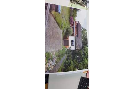 Bauplatz für ein Doppelstadthaus mit jeweils 295 qm Wfl.,Bestandsgebäude mit Bunker und Garage. - Hohenlockstedt