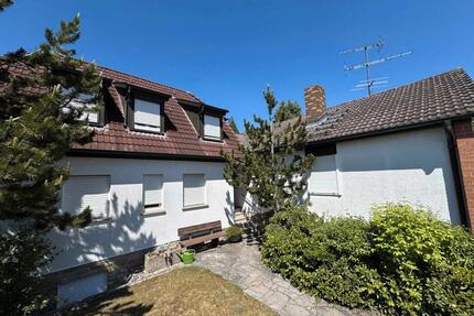 Einfamilienhaus mit Einliegerwohnung, Anbau und großem Grundstück - Marktsteft