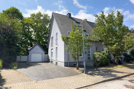 Große, moderne Doppelhaushälfte in ruhiger Lage von Herten-Disteln