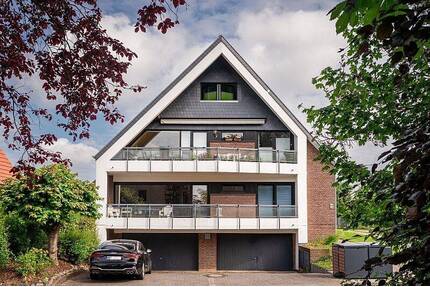 Attraktives Mehrfamilienhaus mit abtrennbarem Bauplatz - Ahrensburg
