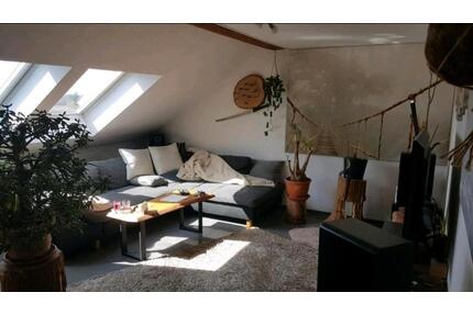 Dachgeschosswohnung Niederzier - 910,00&nbsp;EUR Kaltmiete, ca.&nbsp; 62,00&nbsp;m&sup2; in Niederzier (PLZ: 52382)