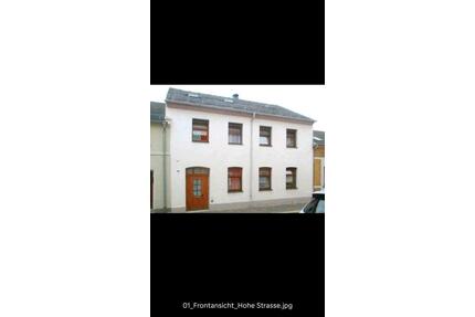 Zweifamilienhaus in Zeulenroda - 99.999,00&nbsp;EUR Kaufpreis, ca.&nbsp; 130,00&nbsp;m&sup2; in Zeulenroda-Triebes (PLZ: 07937)