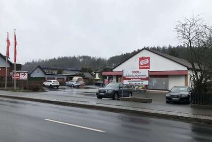 Einzelhandel in Stockheim 2.500,00 € 385 m²