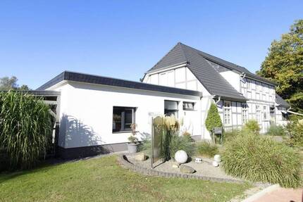 Edles Landhaus in repräsentativer Lage ! Ideal für Gewerbe & Privates Wohnglück - Bad Fallingbostel