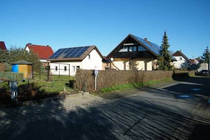 Raumwunder mit Nutzungsvielfalt!! Ein- Zweifamilienhaus oder Wohnhaus mit BüroPraxis jeweils mit Einliegerwohnung - Glaubitz