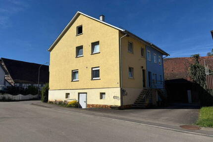 Doppelhaushälfte mit Scheune, Garage & großem Garten in Unterheimbach