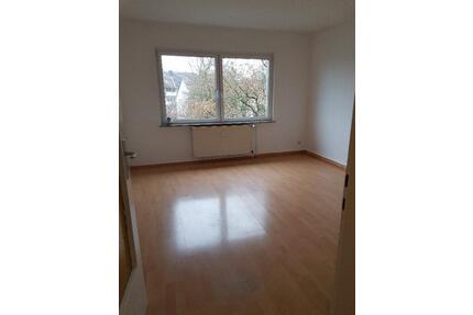 Sehr schöne 3 Zi Wohnung sehr nah zu Uni - Essen Stadtbezirk III