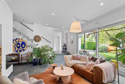 Haus zum Kaufen in Roth 1.150.000,00 € 372 m²