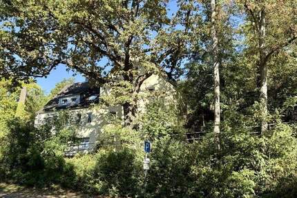 Fröndenberg-Mitte: Mehrfamilienhaus mit drei Garagen in zentraler Lage - Komplett vermietet!