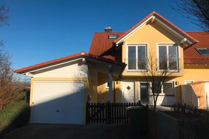 Doppelhaushälfte in idyllischer und ruhiger Ortsrandlage - Eching