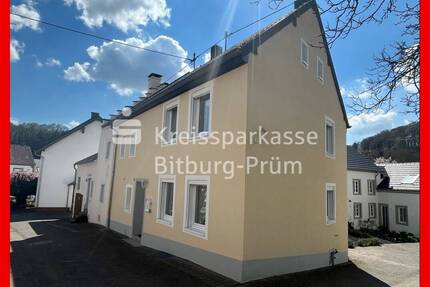 Kleineres Einfamilienhaus mit schönem Gartengrundstück und Garage - Wißmannsdorf
