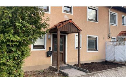 Reihenhaus - 1.250,00&nbsp;EUR Kaltmiete, ca.&nbsp; 174,00&nbsp;m&sup2; in Kitzingen (PLZ: 97318)