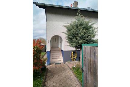 4 Zimmer Wohnung, offene Küche 85 qm in Reichelsheim Weckesheim - Reichelsheim (Wetterau)