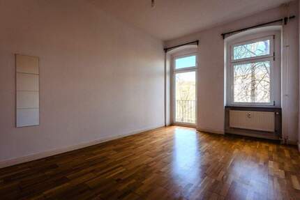 Sanierte Altbauwohnung mit freiem Blick nahe dem Tempelhofer Feld. - Berlin Neukölln