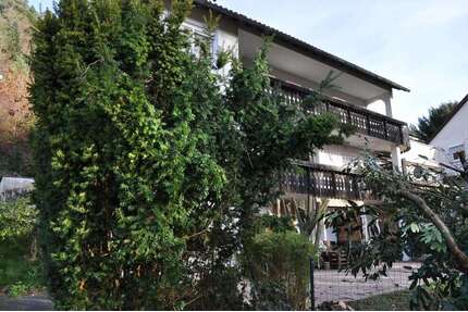 Haus zum Kaufen in Bad Liebenzell 900.000,00 € 653 m²