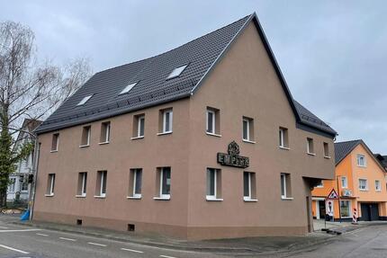 5 Familien - und Gewerbeanwesen in Achern mit über 6%