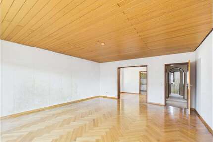 Haus zum Kaufen in Aschaffenburg 949.000,00 € 346.54 m²