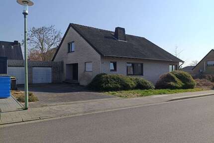 Haus zum Kaufen in Titz 300.000,00 € 120 m²