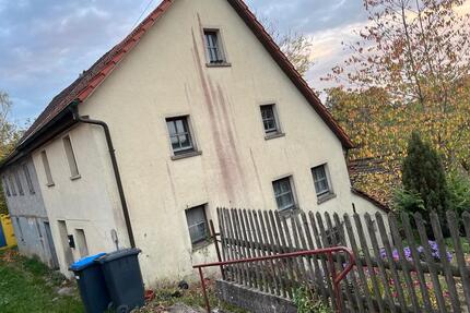 Haus zu verkaufen - 99.999,00&nbsp;EUR Kaufpreis, ca.&nbsp; 400,00&nbsp;m&sup2; in Gerabronn (PLZ: 74582)
